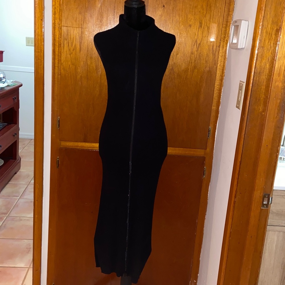 Leith Black Ribbed Form Fitting Sleeveless Zip Front MIDI Dress SZ LG